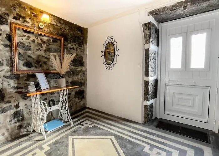 Casa Da Pedra Lagoa (Azores)