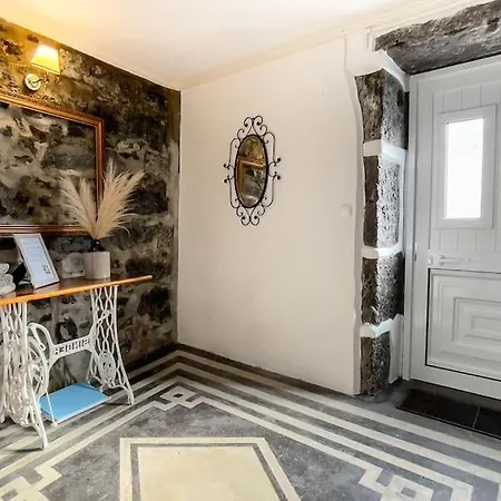Casa Da Pedra Lagoa (Azores)