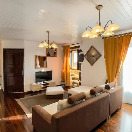 Casa Da Pedra Lagoa (Azores)